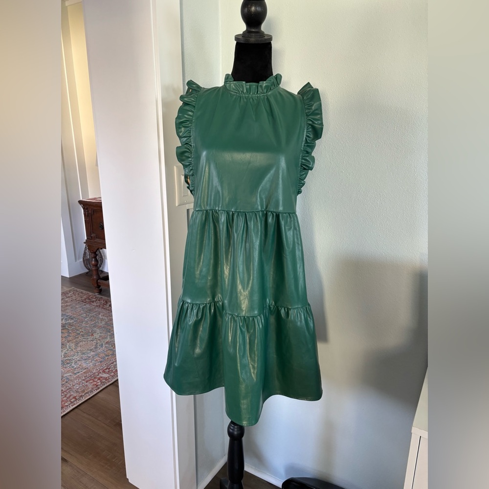 Green vegan leather tiered dress size XS - Picture 7 of 14